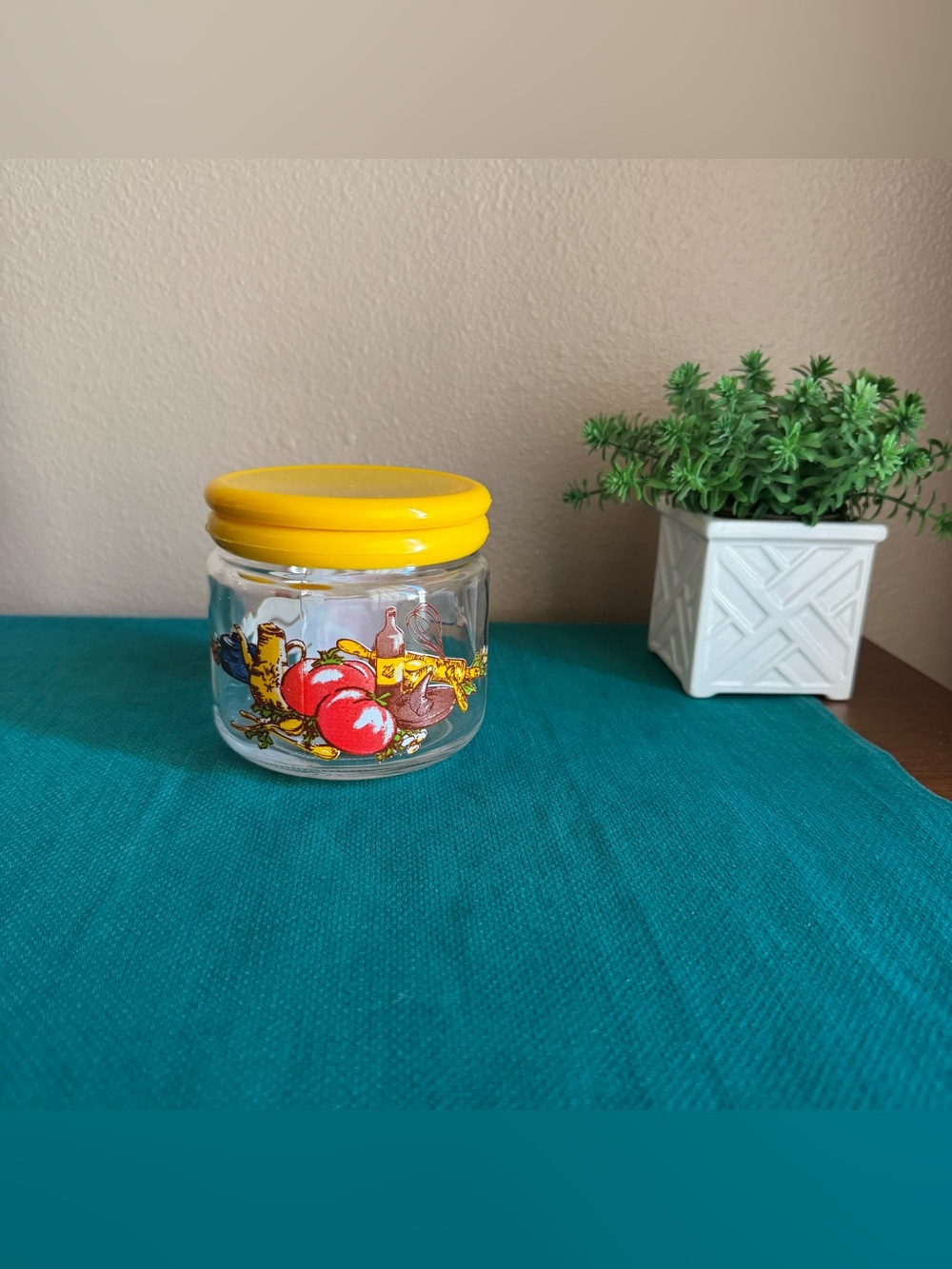 KIG Vintage 1970s vegetable pattern small kitchen jar with plastic yellow lid